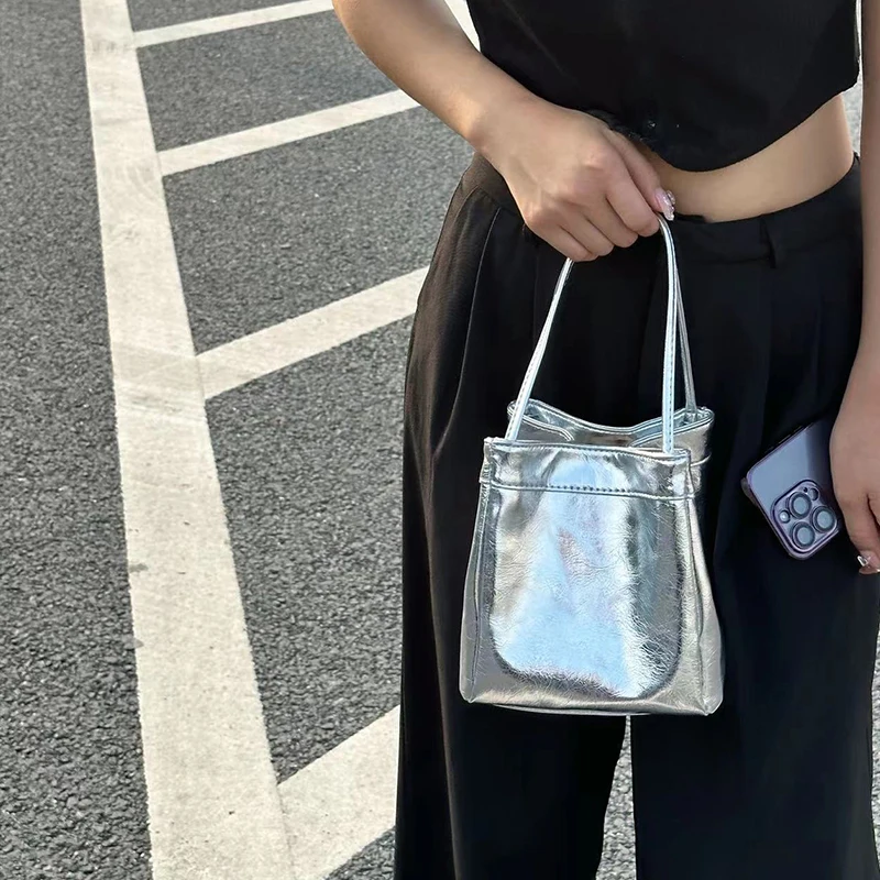 Fashion PU Leather Tote Bag for Women Tend Female Bucket Bag Simple Shoulder Messenger Bags Luxury Designer Handbags Purses