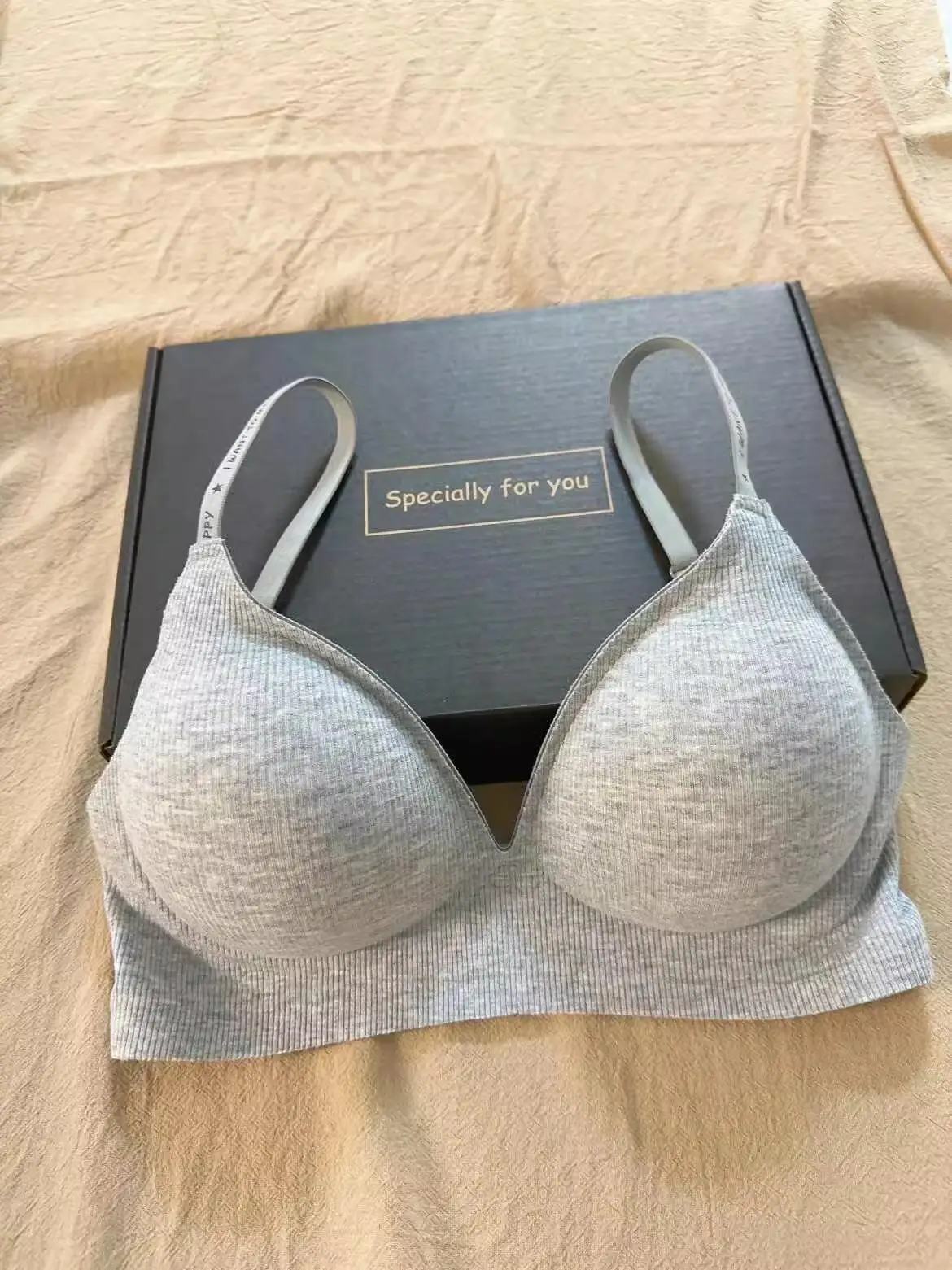 Women's Pu Bra Underwear Sl Thiened Anti Sagging V-Ne 3/4 Cup Gathered Fixed Strap Full Coverage