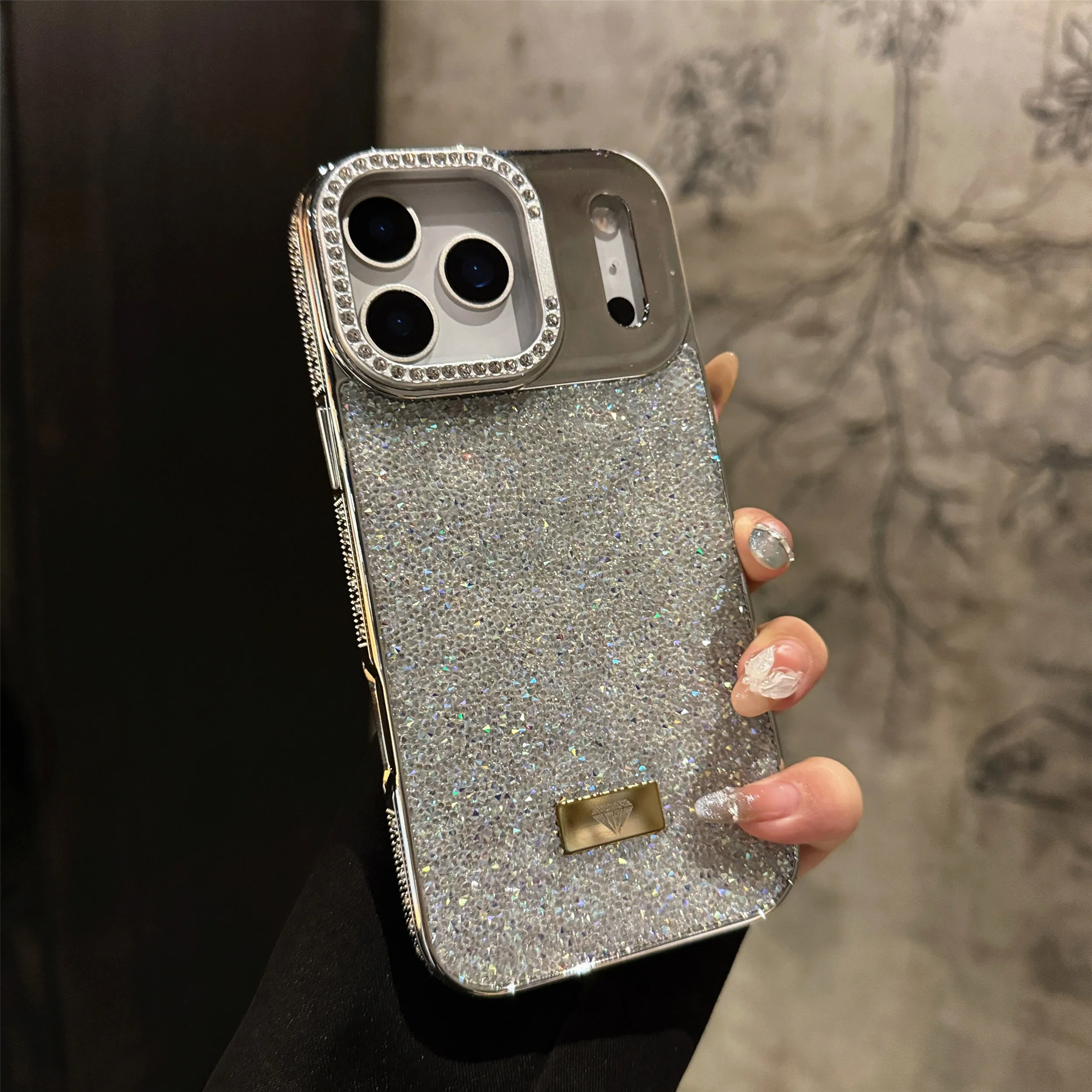 Luxury Fashion Bling Glitter Diamond Phone Case with Bracket and Protective Shell