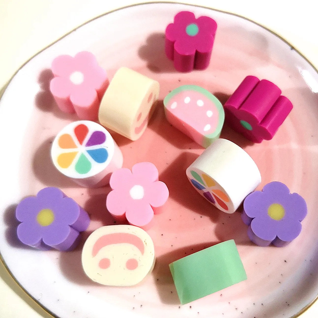 10 Stücke Polymer Clay Marshmallows Für Schleim Füllstoff Zugabe Zubehör Küche Spielzeug Lebensmittel Für Puppenhaus Dekoration Charms – Detail 8