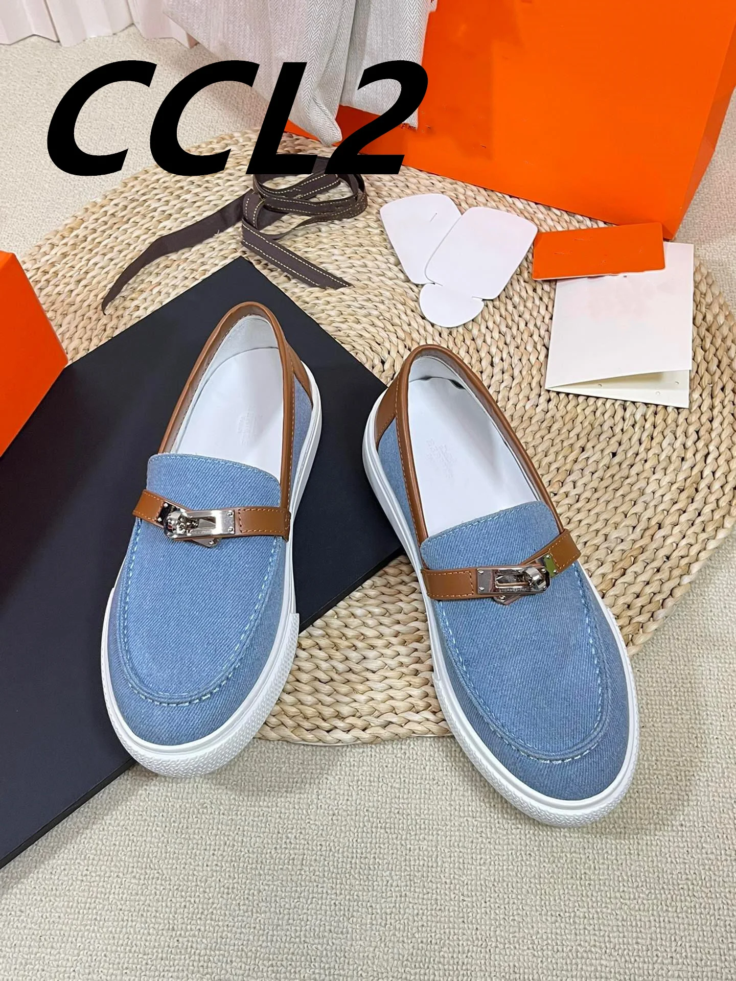 

24 spring and summer fashion casual one-step shoes, fashionable and versatile cowhide fabric, leather outsole, size35-40