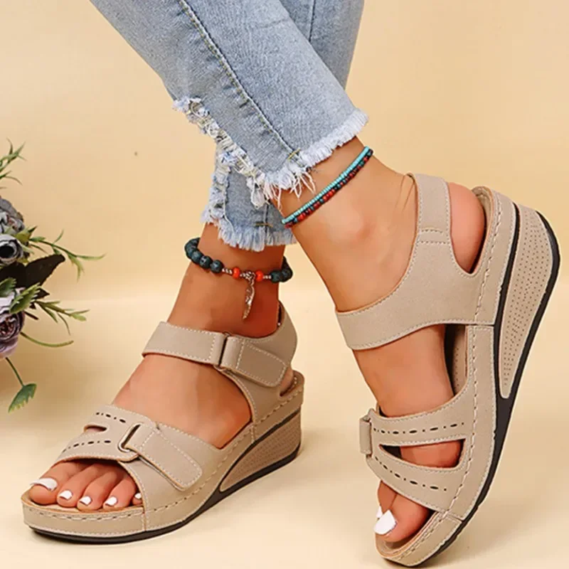 **”Open Toe Women’s Sandals Summer 2025 – Soft, Stylish, Wedge Design for Comfort”** Beach Footwear Sandals