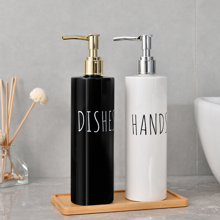 Maisonovo Set Dispenser Per Sapone E Piatti In Ceramica – 2 Flaconi Vetro 500 Ml, Pompe Acciaio Nero, Vassoio E 16 Etichette Impermeabili