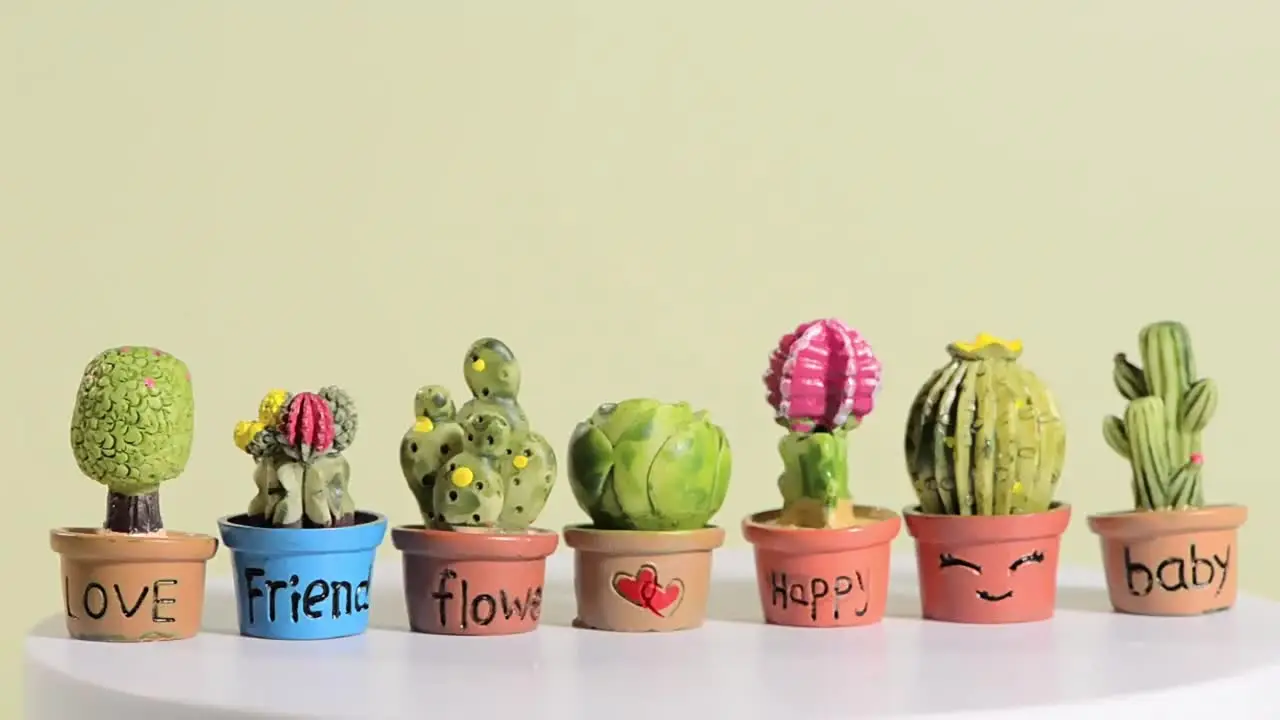 Мультяшный миниатюрный Кактус в горшке ручной работы реалистичное