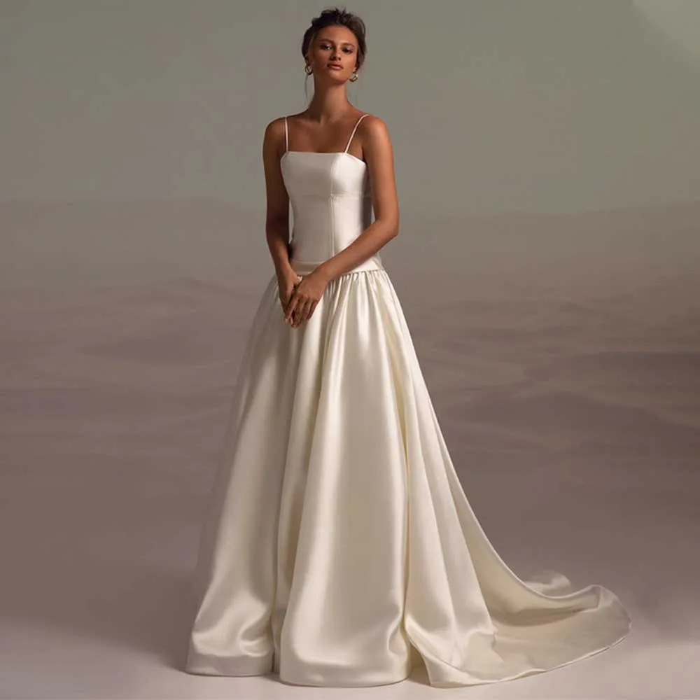 

Simple Satin Wedding Dress for Women 2023 Bride Spaghetti Straps Wedding Gown A Line Backless Court Train New Vestido de Novia