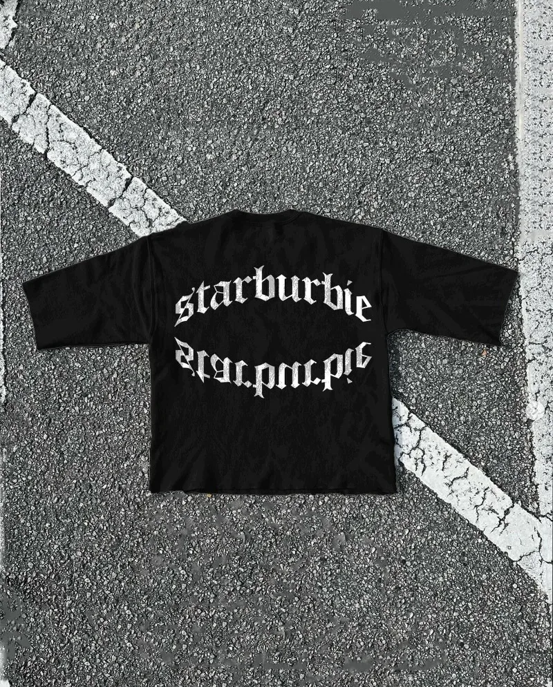 T-shirt oversize con stampa di lettere a bocca larga alla moda