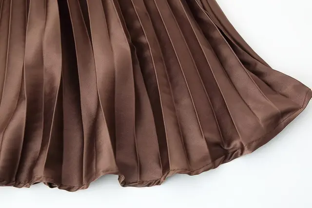 TRAFZA Women Elegant Pleated Skirt Simple A-Line Long Skirt New 2025 Spring Summer Fashion Casual Versatile Skirt 4