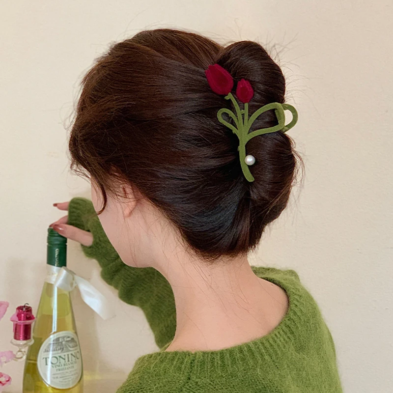 Velvet Tulip Pearl Hair Claw Wine Red View