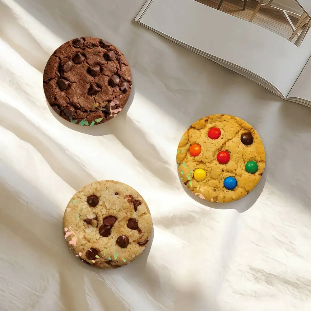Crunchy Chocolate Chip Cookies Enamel Pin - Creative Brooch for Bags, Clothing, and Hats