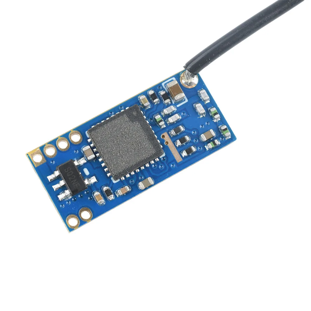 Détail des boutons et LED du module émetteur TX2570 2.4G 50MW 8 canaux FPV sur fond sombre