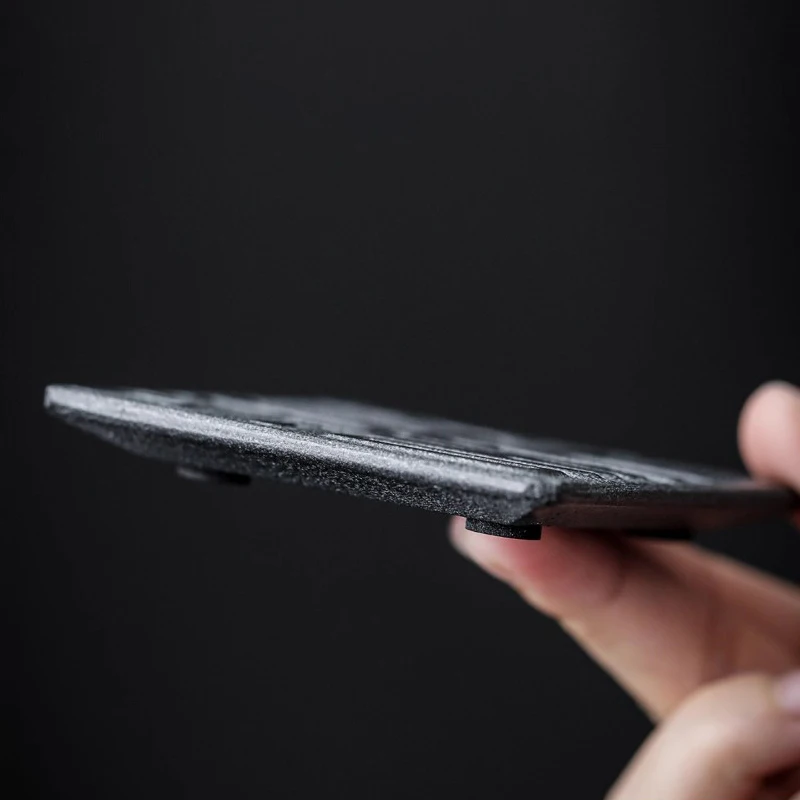 Teeuntersetzer aus schwarzem Basalt mit chinesischer Philosophie-Gravur, künstlerische orientalische Tee-Kunst, handgefertigte Teezeremonie-Dekoration, Geschenk für Teeliebhaber – Detail 5