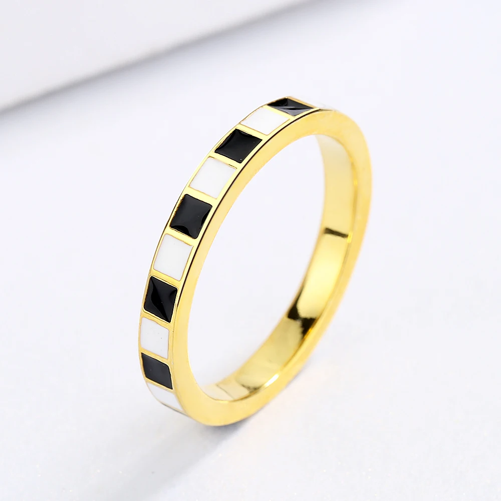 Elegant Checkerboard Black and White Ring - Fashionable Black Gold Jewelry