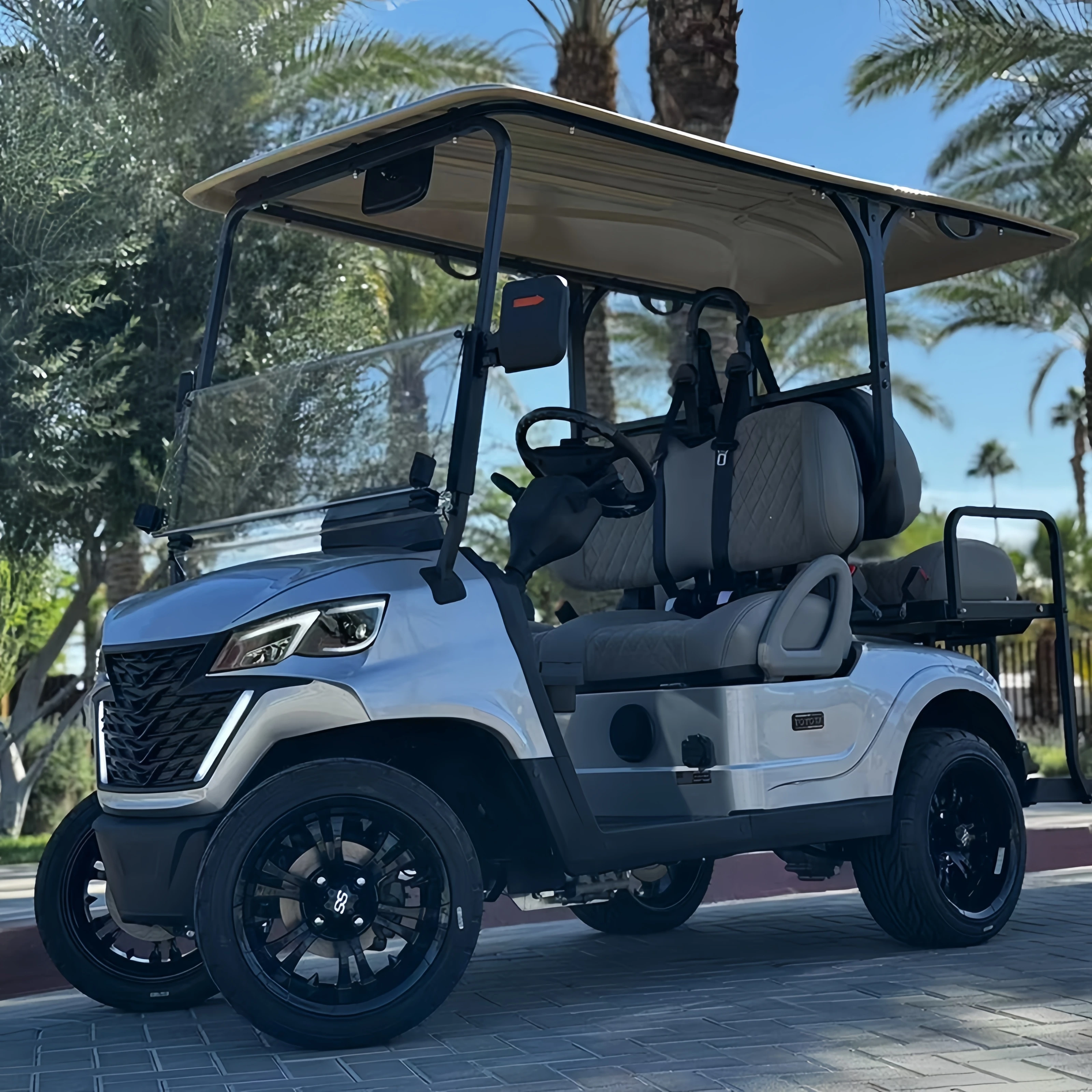 Competitive Price Golf Cart 4 Seater Fast Single Seater Mini 4 Electric Golf Cart