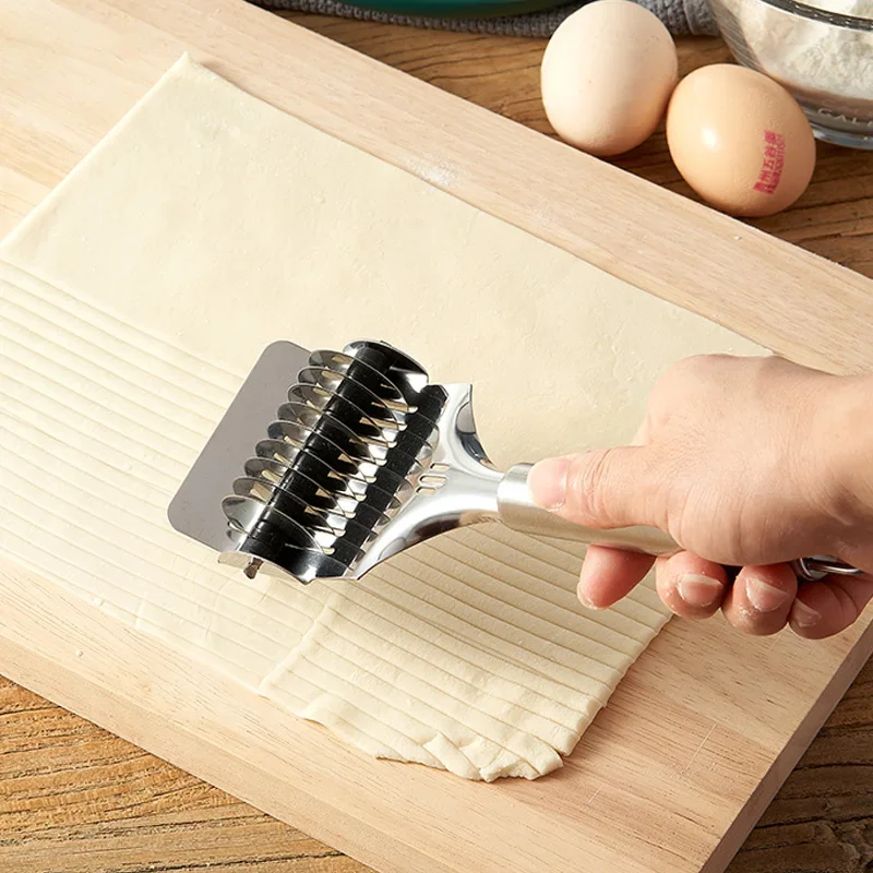 Stainless Steel Manual Noodle Cutter Rolling Spaghetti Maker Pressing Noodle Dough Cutter Kitchen Shallot Knife Cooking Tool