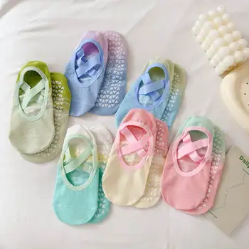 Gradient Grip Yoga Socks 1