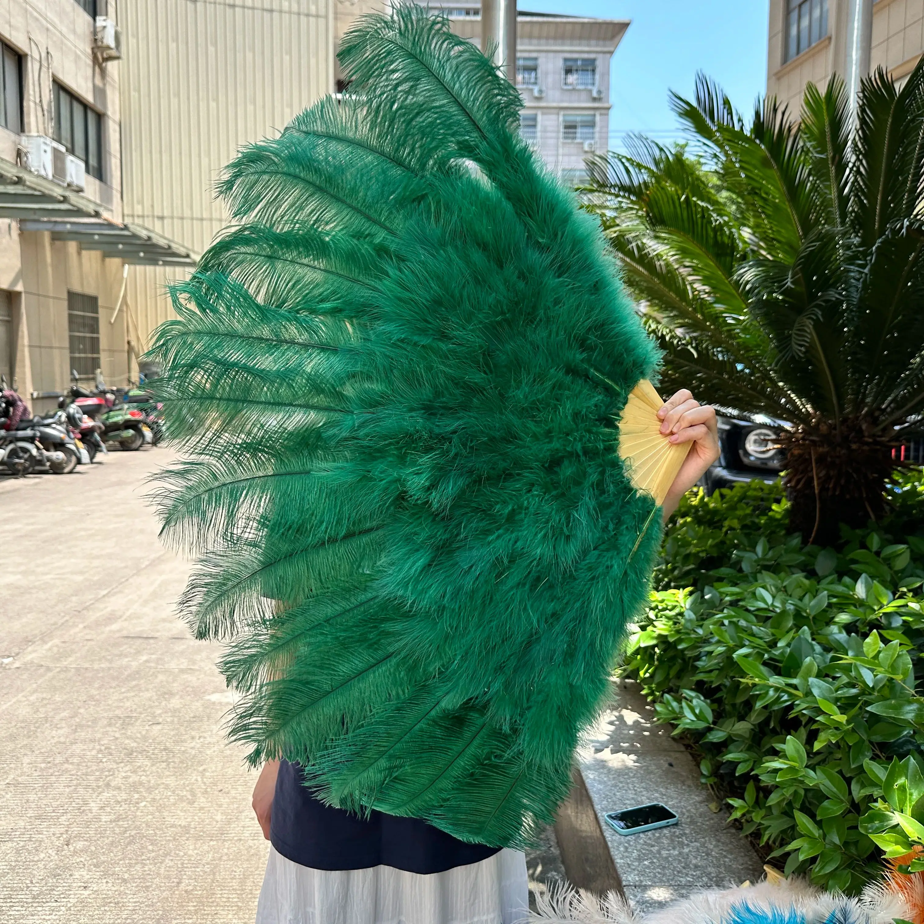 13Bars Green Ostrich Feather Fan 100cm 130cm Length Hot Sell Ms.Belly Dancing Fan Plumes Folding Stage Show Dance Props