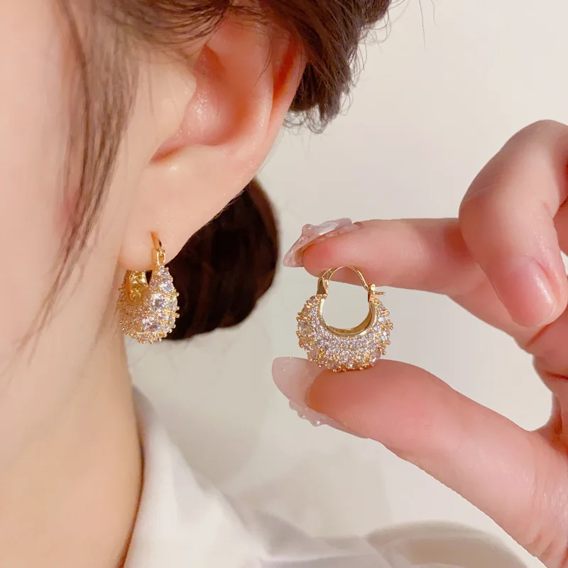 2023 New style Women's boutique earrings Microencrusted zircon Electroplated real gold Fashion ear buckle High-end jewelry