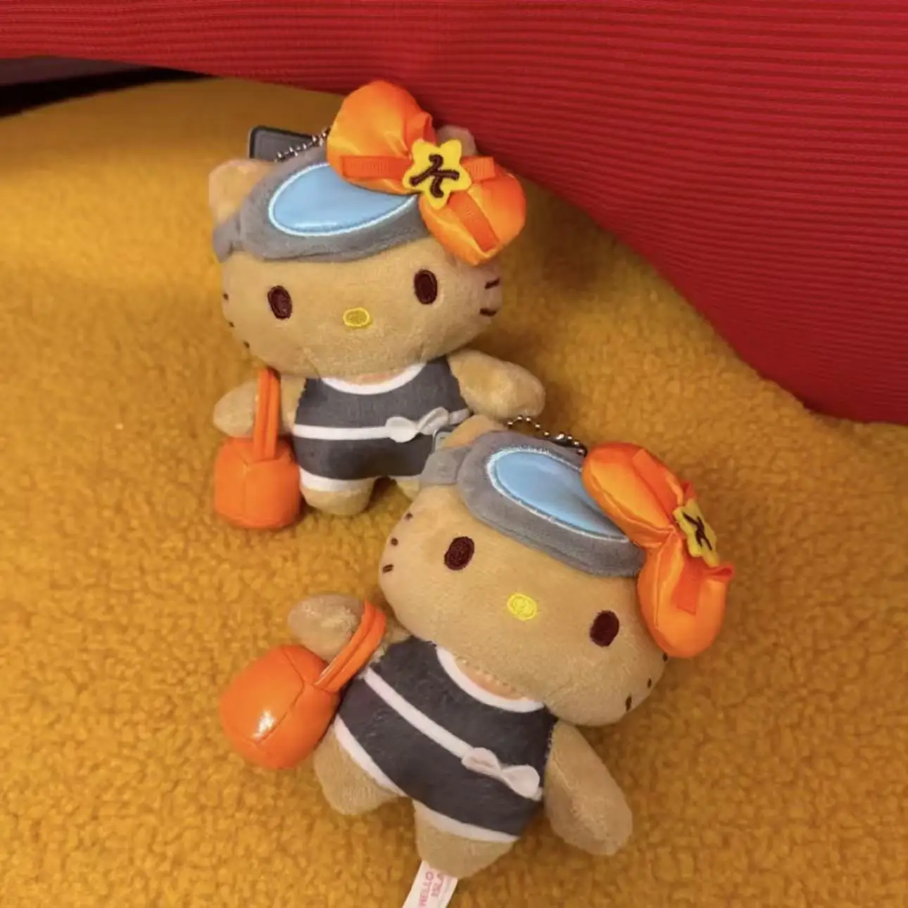 Sca845fe7e6c7453f9b23b5a852865d3cr - Hello Kitty Merch