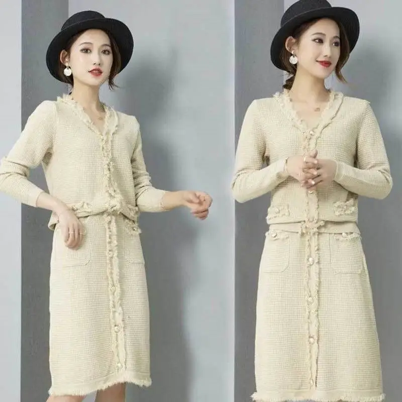 Spring Autumn New Xiao Xiangfeng Suit Women's Korean Fashion V-neck Cardigan Top Slimming Celebrity Half Skirt Two Piece Set