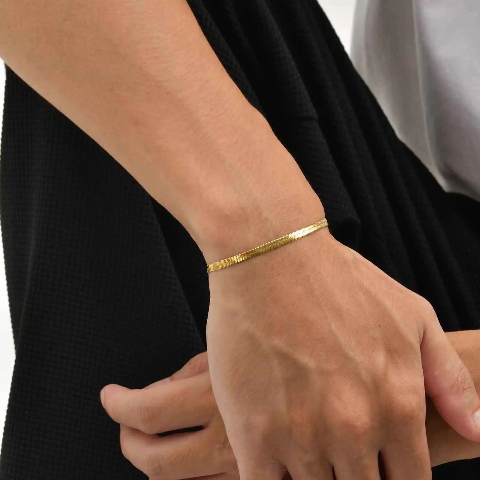Edelstahl-Klingenkettenarmband für Herren, hochglanzpoliertes, flaches Schlangenketten-Armband, klassisches Schmuckgeschenk – Detail 1