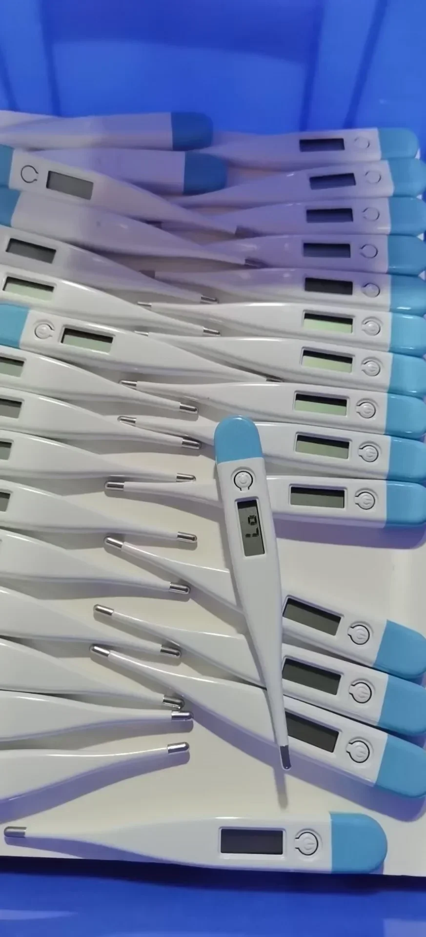 Description Picture 3 of itemDigital Water Thermometer Accurate Oral and Armpit Temperature Reading Fever Alert Termometer Baby Bath Thermometers