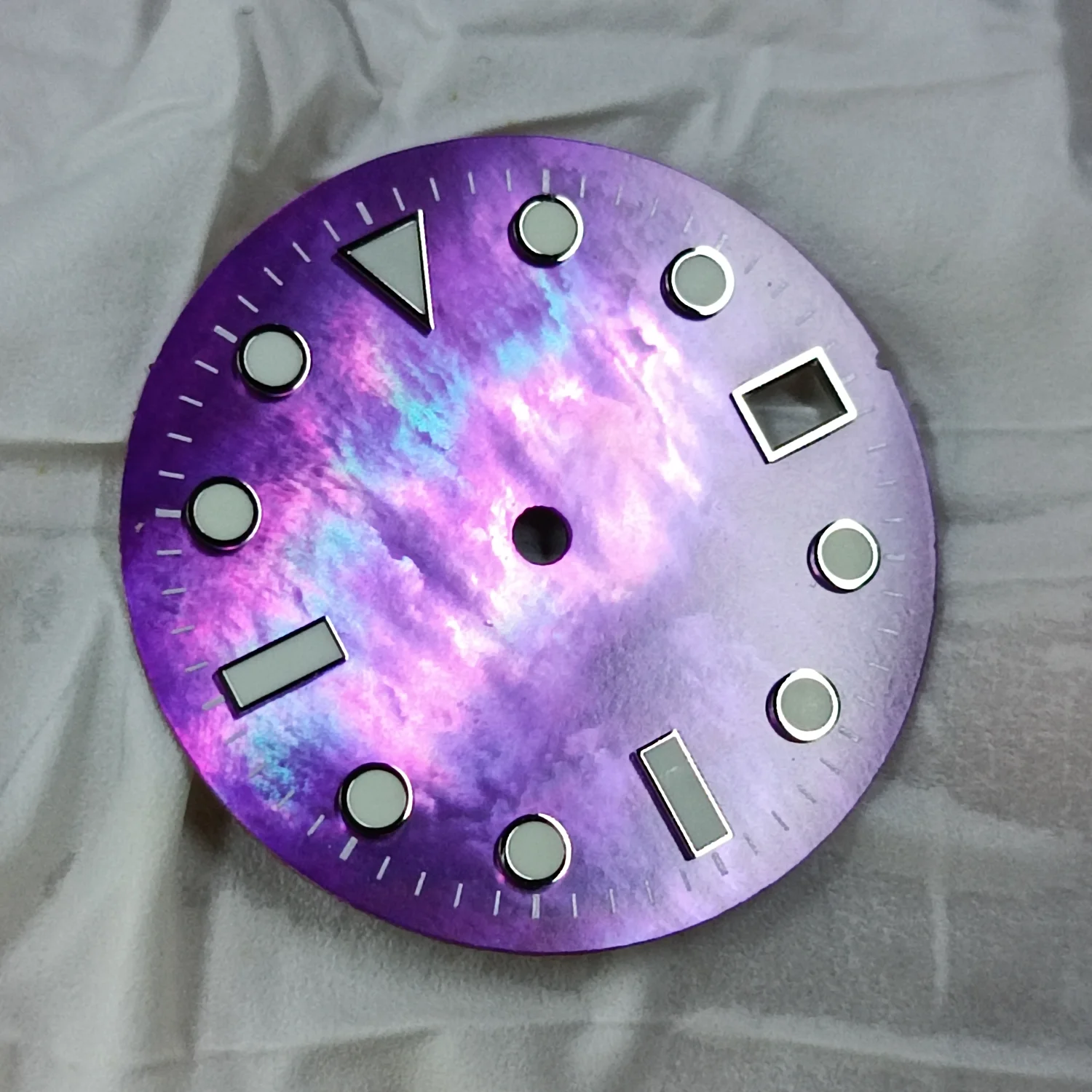 28.5mm Sterile Watch Dial Shell Luster Watch Face Accessory Green Luminous For NH36 NH35 Movement Offering Customization