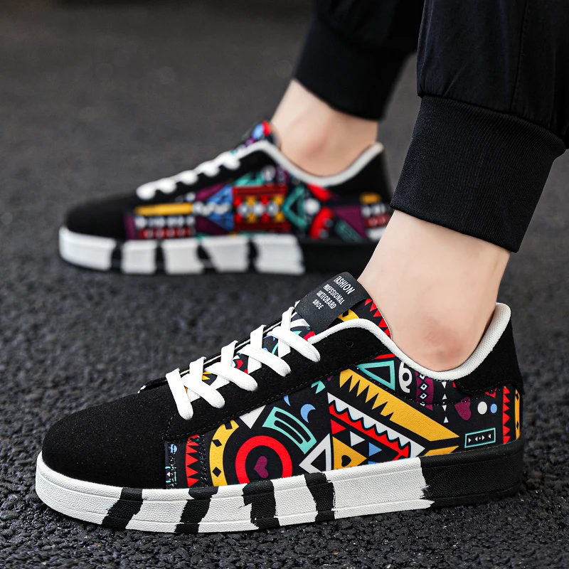 Summer Trendy Men's New Board Shoes Outdoor Non Slip Walking Men Sporty Shoe Canvas Pattern Casual Sneakers Male Zapatos 3