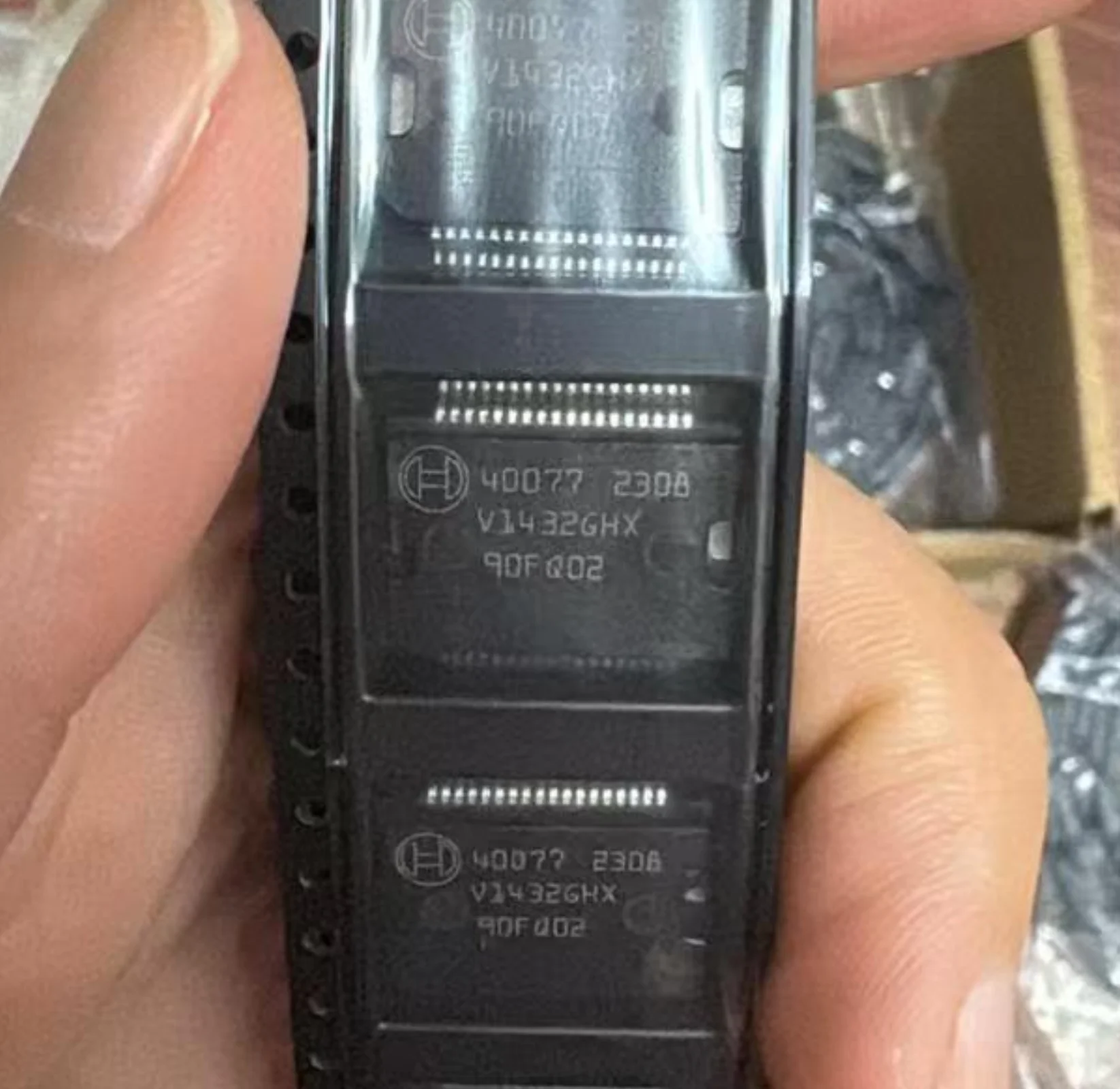 1pcs/lot 40077 40076 48023 30682 30639 30620 30554 30622 30621 30615 30616 30536 40048 40049 48014 48015 48 electronic component