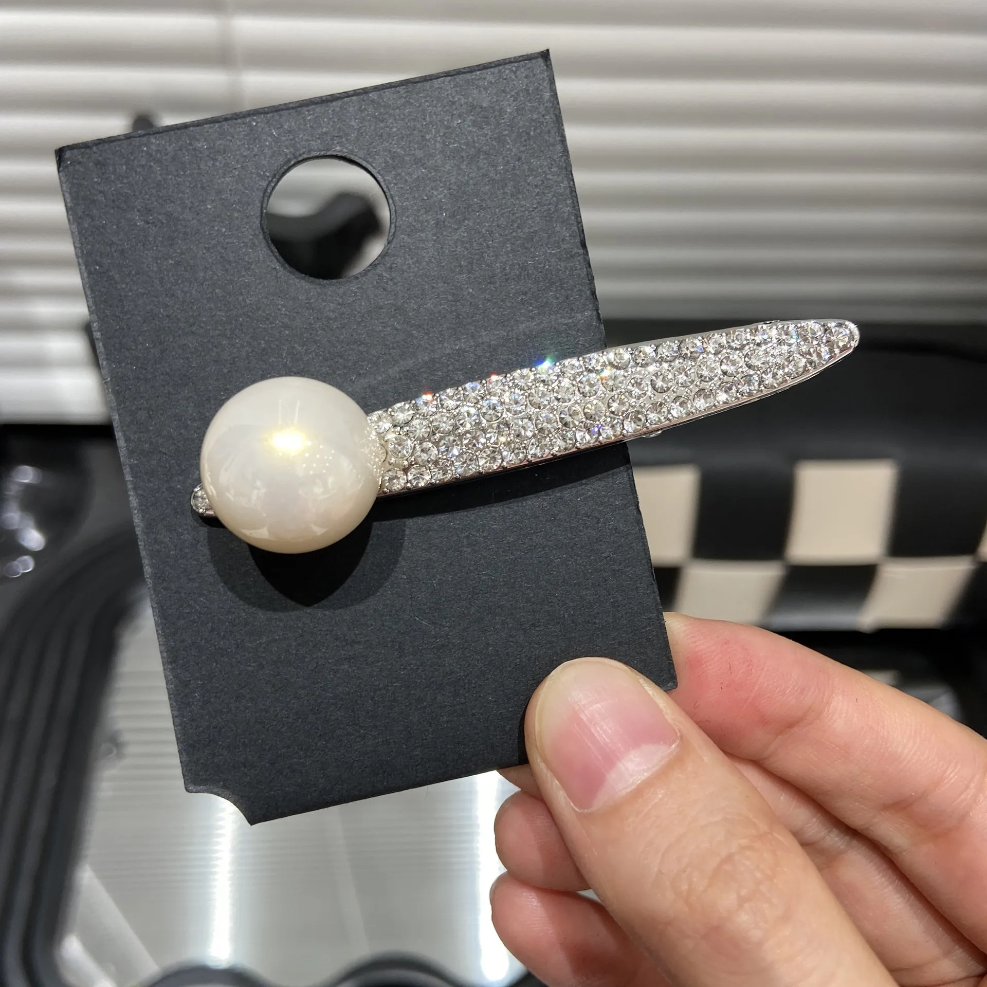 E3328 two spring and summer s with super sparkling temperament, bead bangs, versatile side hair clips