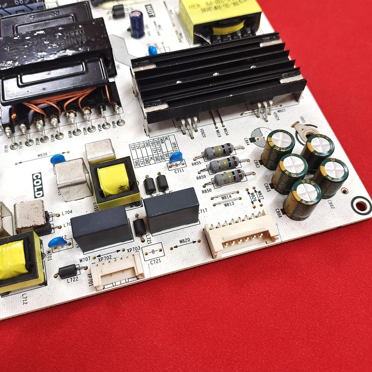 Power Board / Carte d’Alimentation - RSAG7.820.9863 - Pour TV HISENSE