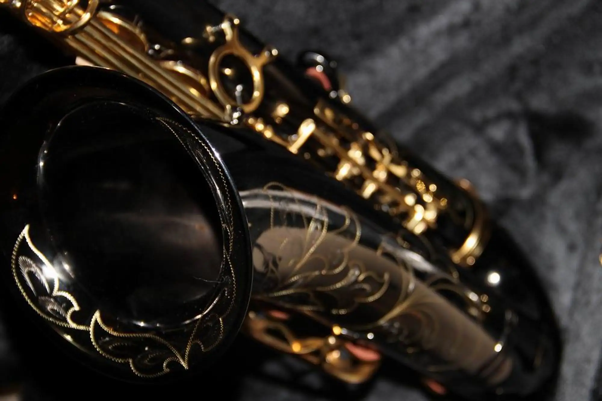Black Nickel/Gold Keys Tenor Sax w/Case 111219