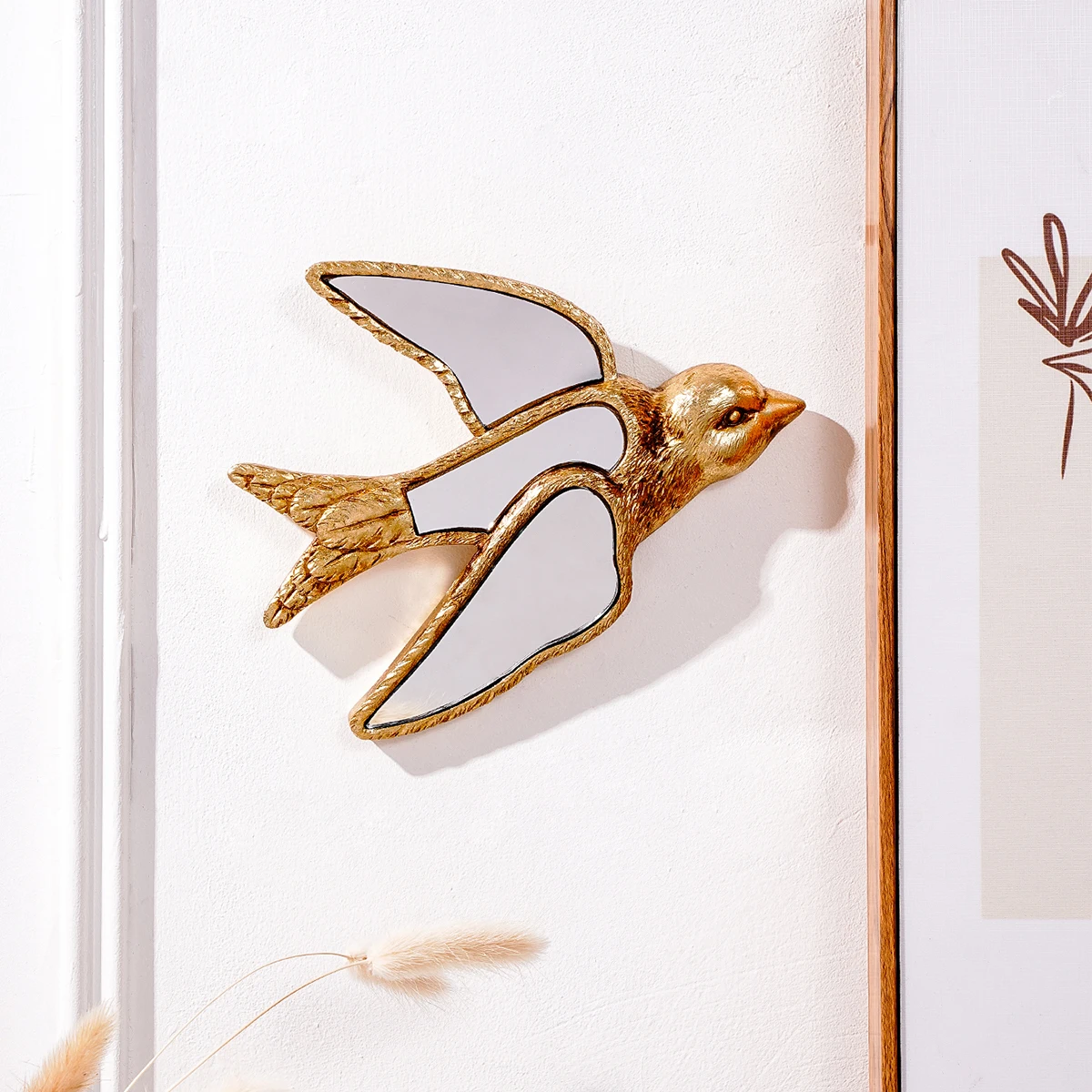 1PC, Golden Swallow Home Decoration craft wall hanging, with a special design of resin material surface inlaid with mirror