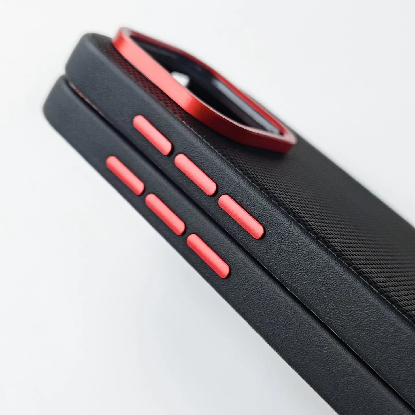 Triangular Textured Leather Case with Red Ring Lens Frame and Shockproof Bumper - Simple Red