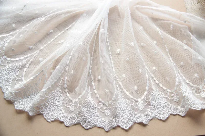 5 Yards Tulle Embroidered Lace 3D Flower Polyester Lace Embroidery Appliqued Sewing Trims White and Black Lace Ribbon Lace Fabric Lace Sewing Accessories Lace Sewing Supplies Lace Accessories Lace Garment Accessories Clothing Craft Accessories