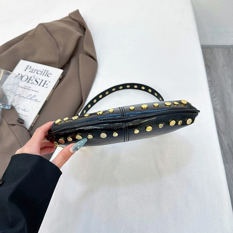 PU Leather Rivet Underarm Bag with Chain Vintage Shoulder Bag Casual Rivet Handbag Shopping Date Travel Crossbody Bag