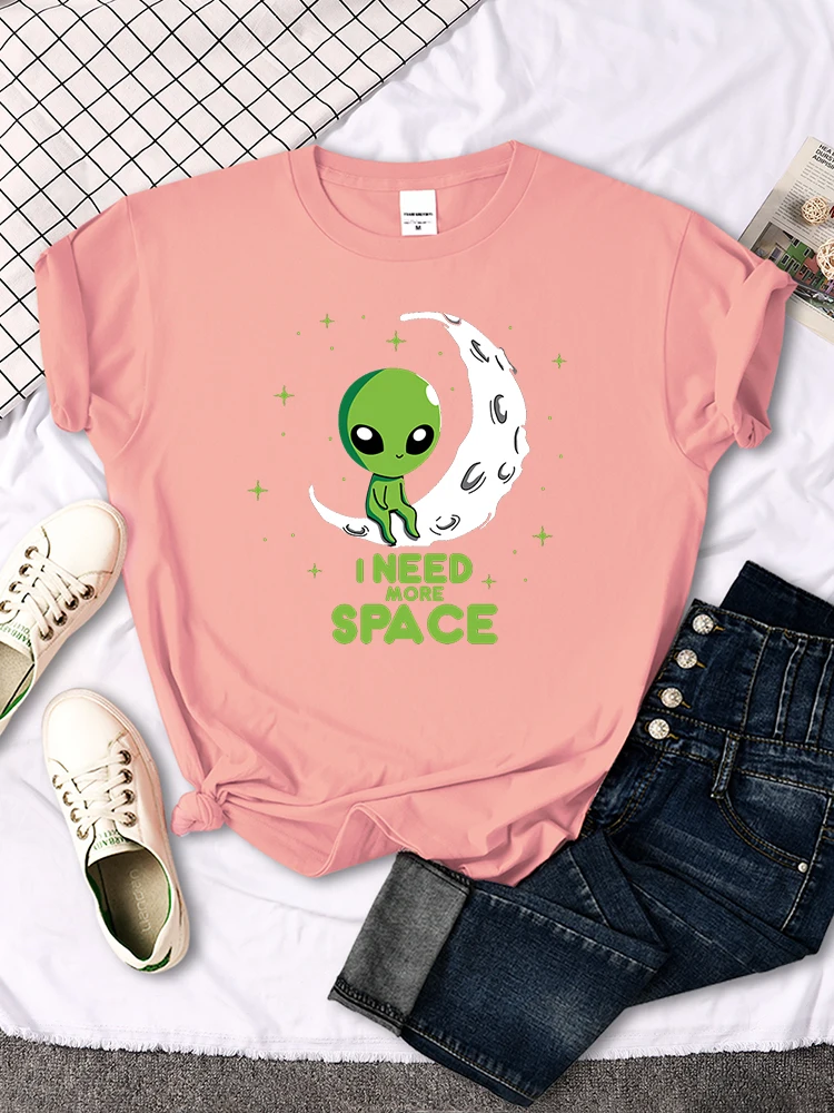 I Need More Space Green Alien Female T Shirts Cartoons Oversize Top Fashion Tshirt Leisure Fit Tee Summer Casual Women T-shirt
