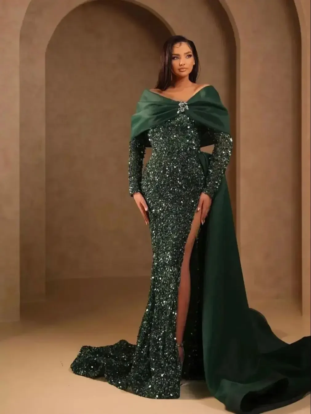 

Luxury Sequined V-Neck Celebrity Dress Side High Split Long Sleeves Evening Dresses Long Prom Gown Dubai Arabic Robe De Soiree