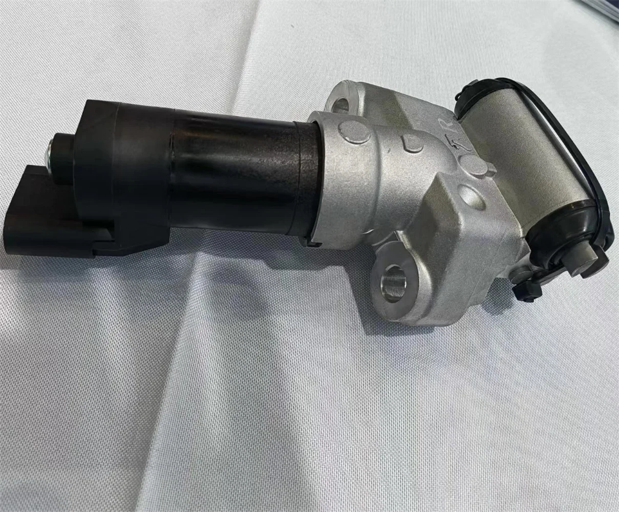 Parking Brake Actuator Set 7P0609723B 7P0609724B For VW TOUAREG 7P5 7P6 3.0 V6 TDI / TSI 4.2 V8 PORSCHE CAYENNE3.6L 4.8L 11-18
