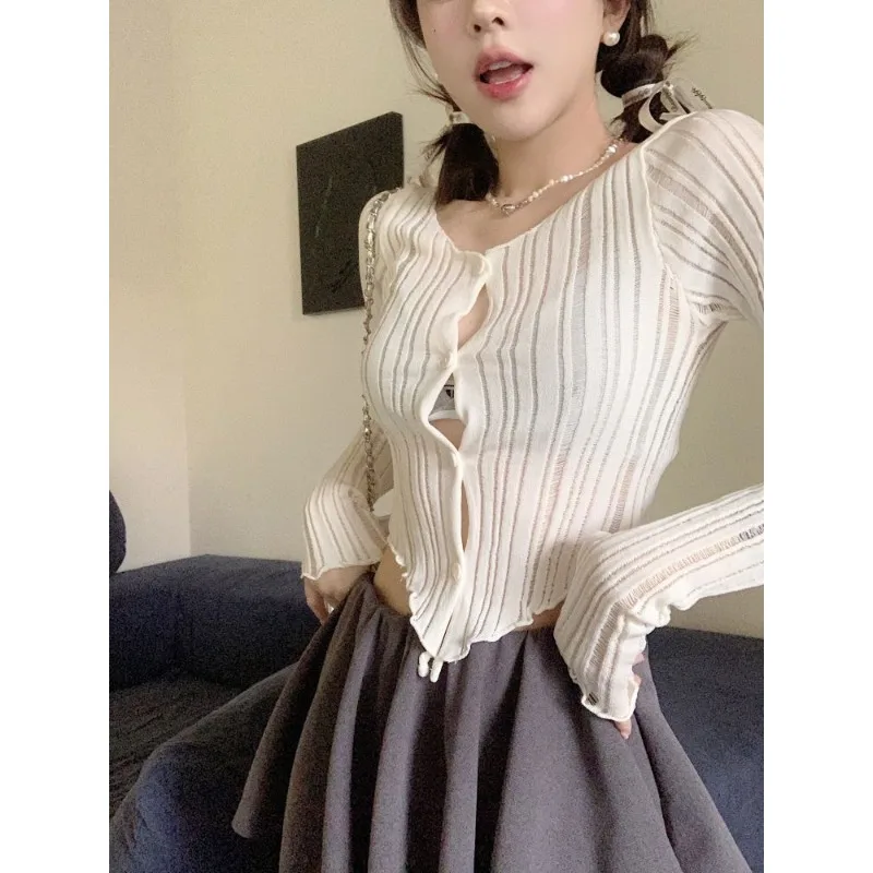 Рисунок 3 - Женский трикотажный кардиган с длинным рукавом