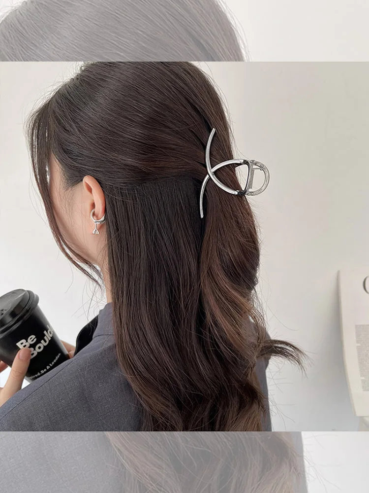Neue modische Haarspange aus Metall für Damen, schlichte Kreuz-Krabben-Haarspange, elegante geometrische Haarspange für Pferdeschwänze, Damen-Haarspange zum Stylen – Detail 6