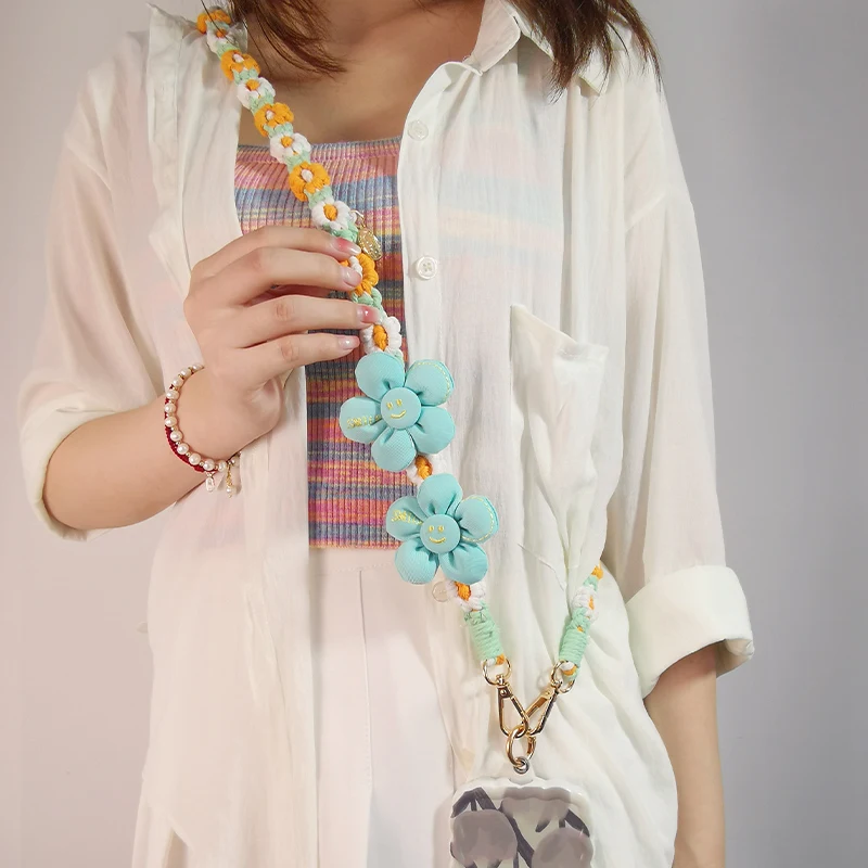 Hand Woven Daisy Crossbody Style Hanging Chain Universal Phone