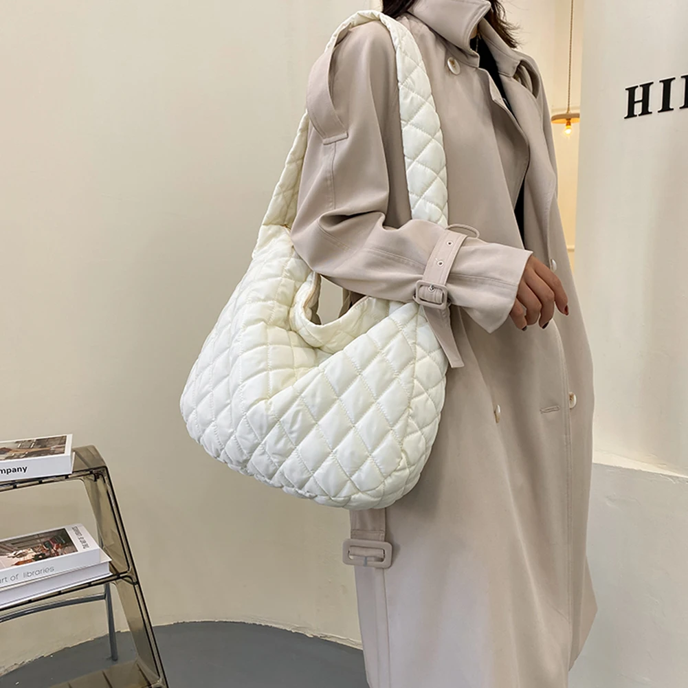 Quilted Shoulder Bag for Women Down Cotton Padded Crossbody Bag Tote Bucket Messenger Bag for Women Designer Handbag Purse 2023