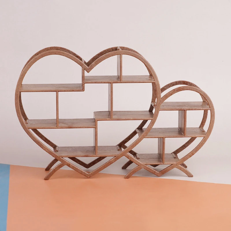 Heart-Shaped Nostalgic Display Stand for Miniatures and Dollhouses