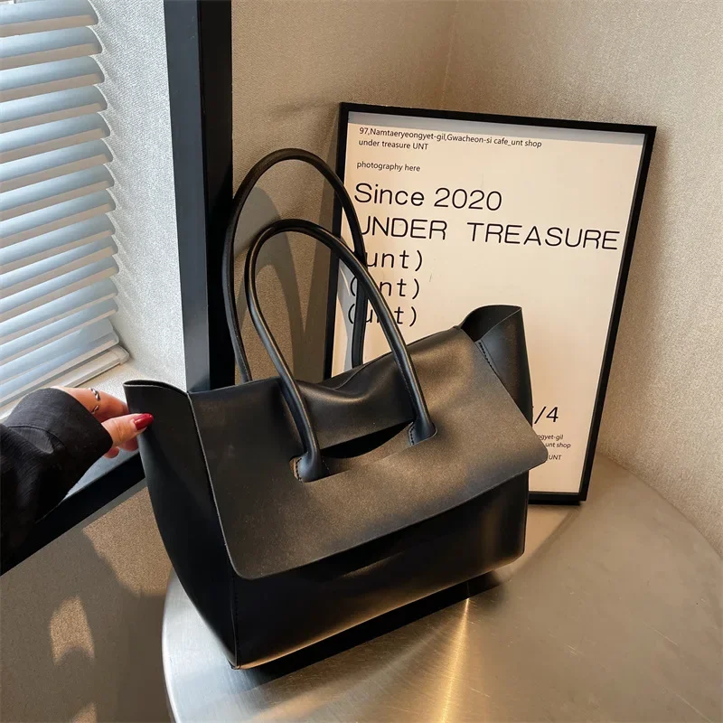 Handbag for Women French Style Niche Design Sense Large Retro Commuter Shoulder Underarm Casual Business Bag for Women All-match