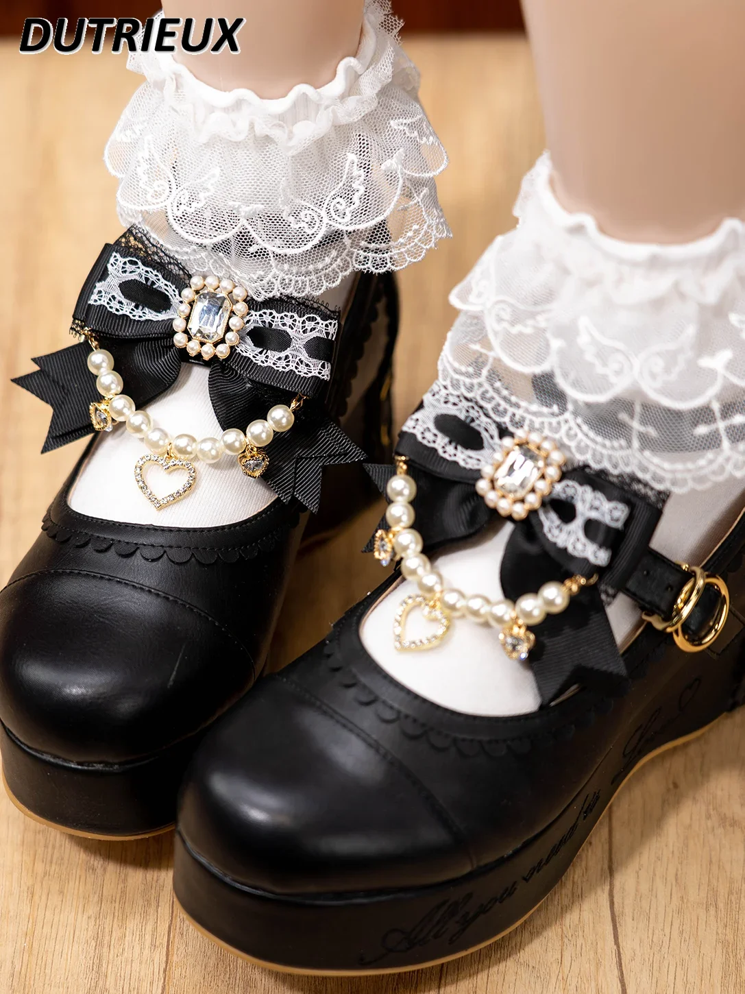 

Japanese Handmade Pearl Chain Shoe Clip Lolita Barrettes Mine Series Mass-Produced Pairs Horsetail Headwear Girl Shoes Ornament