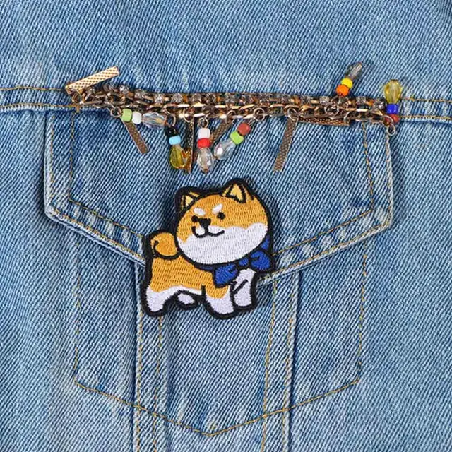 귀여운 자수 강아지 패치로 의상에 개성을 더하세요