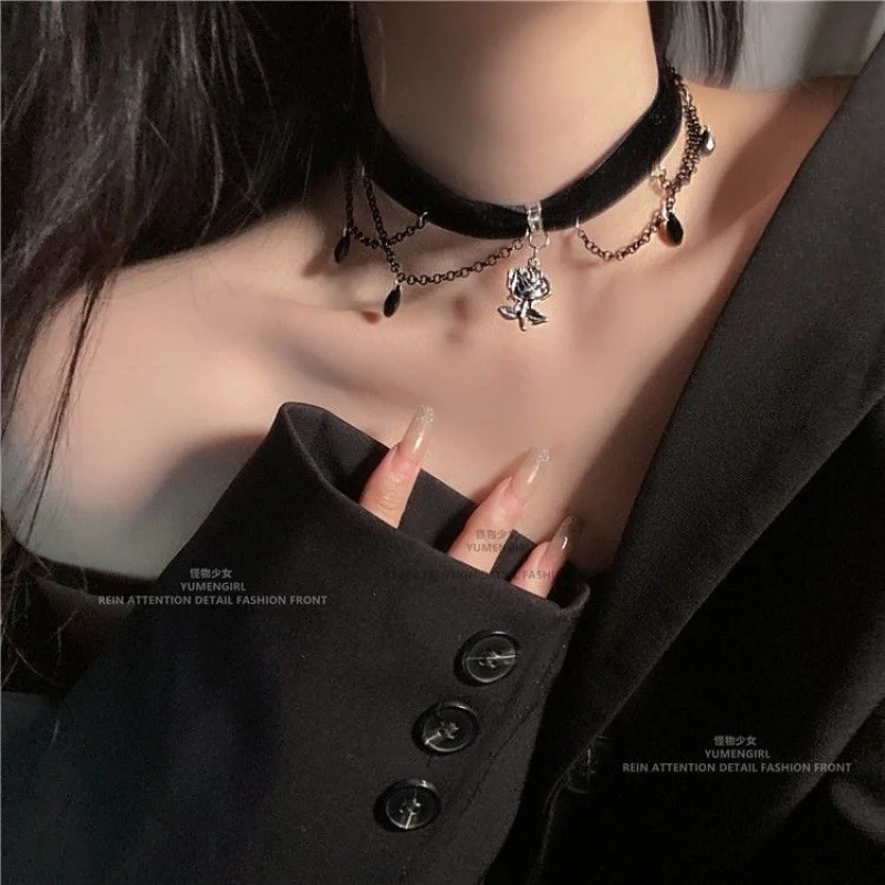 

New Black Camellia Necklace Female Lolita Dark Choker Clavicle Chain Abstinence Series Maid Hot Girl Neckband Necklet