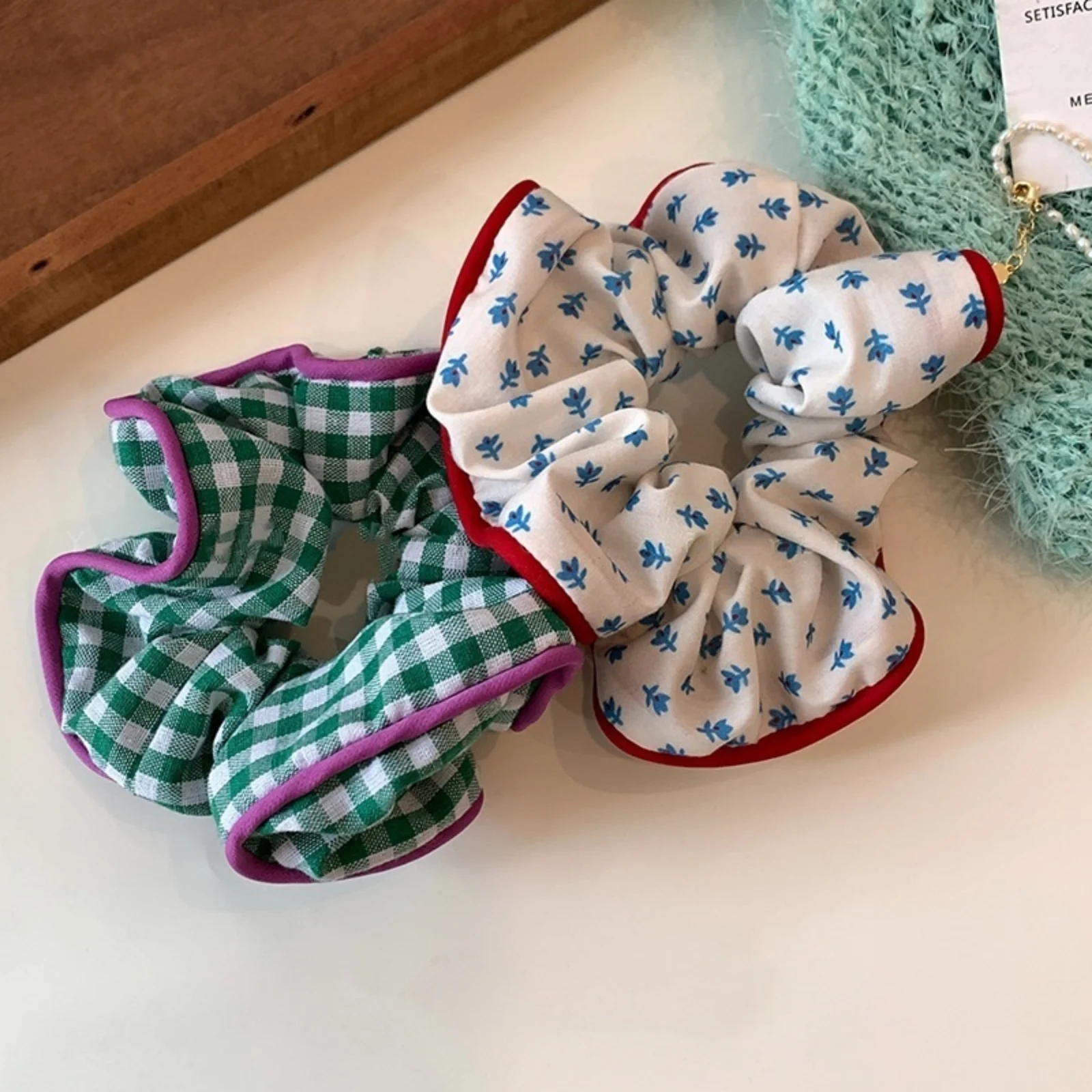 1PC Gingham and Floral Scrunchies Set, Color - Trimmed Hair Ties, Fashionable Hair Accessories, Ideal for Stylish Hairstyles