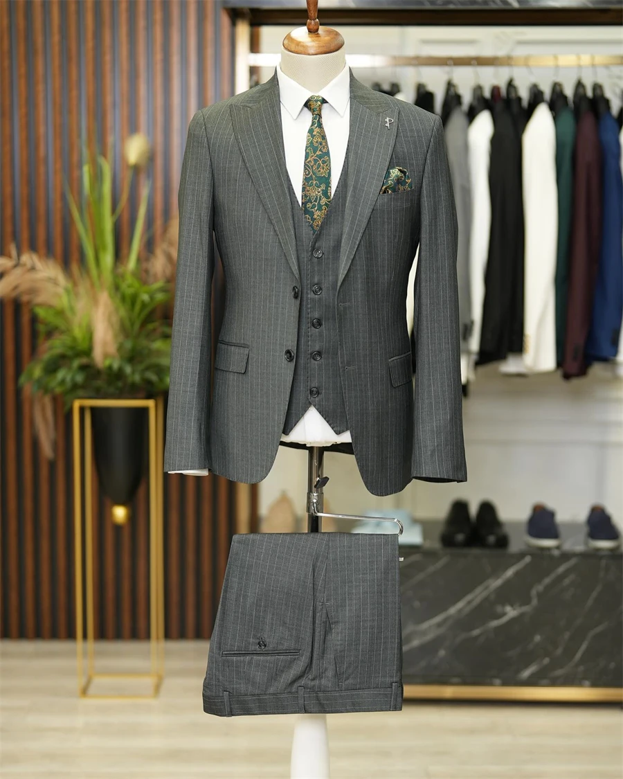 Grey Stripe Elegant Men's Suit for Wedding Groom 3pcs Blazer Vest Pants Formal Business Party Full Male Suits