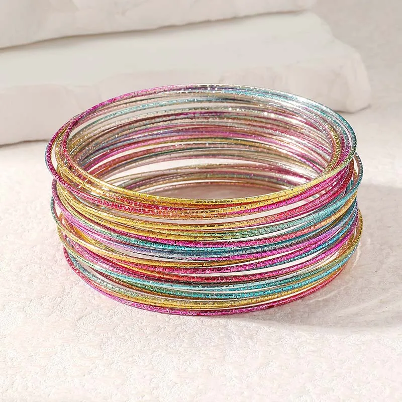 2 Braccialetti Aperti In Metallo Per Donna – Design A Filo Multistrato E Superficie Liscia, Regolabili, Oro E Argento, Moda Accessori - 3
